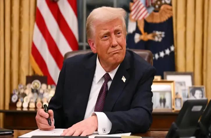 পশ্চিমাদের চীনের ওপর ১০০ শতাংশ শুল্ক আরোপ করতে বললেন ট্রাম্প